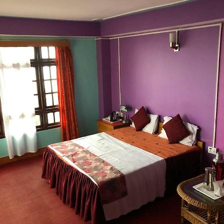 Golden Fish Hotel, Lachung Exterior photo